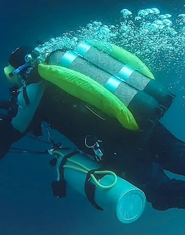 A dedicated stage/decompression cylinder prepared for a technical dive, showing why valve layout, hose routing and gas identification matter.