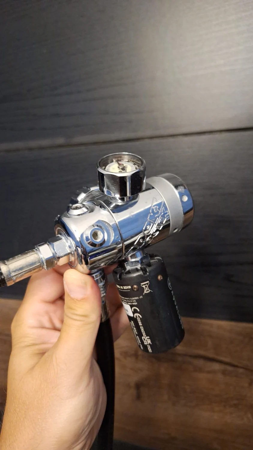 Wireless pressure is my primary display, while the small mechanical gauge remains directly readable.